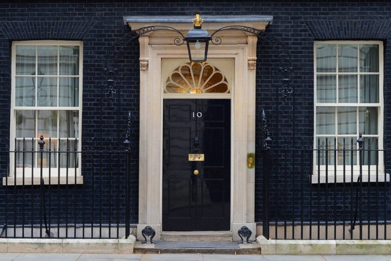 Victory Inn Europe! Pubs to stay open later as part of VE 80 Celebrations