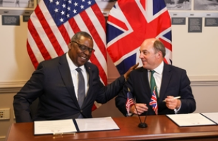 UK And US Extend Carrier Cooperation Agreement