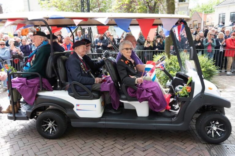 Thousands Cheer British Veterans in the Netherlands