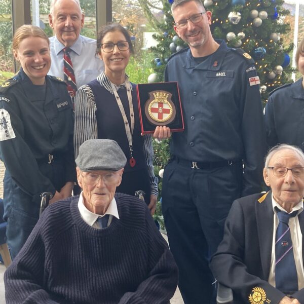 HMS PRINCE OF WALES CREW MAKE ‘INSPIRING’ VISIT TO BROUGHTON HOUSE VETERANS